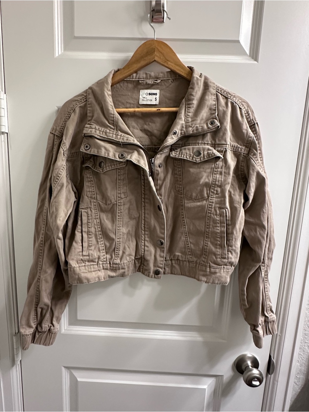 Ciso Cropped Utility Jacket in Taupe